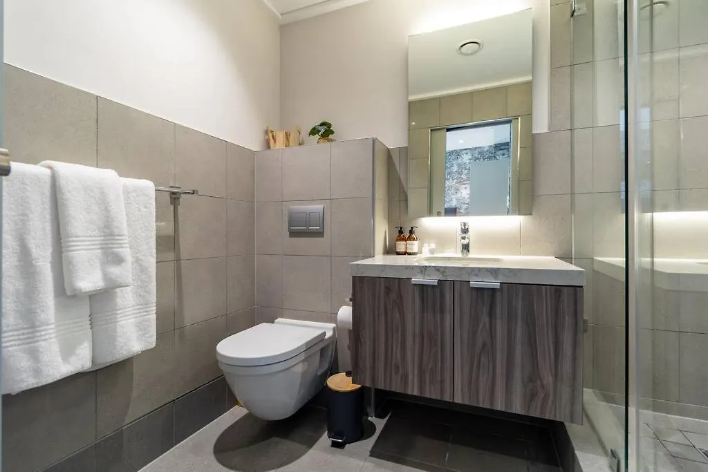Luxury Elegant Designer Two Bed - Ac & Views Apartment Cape Town