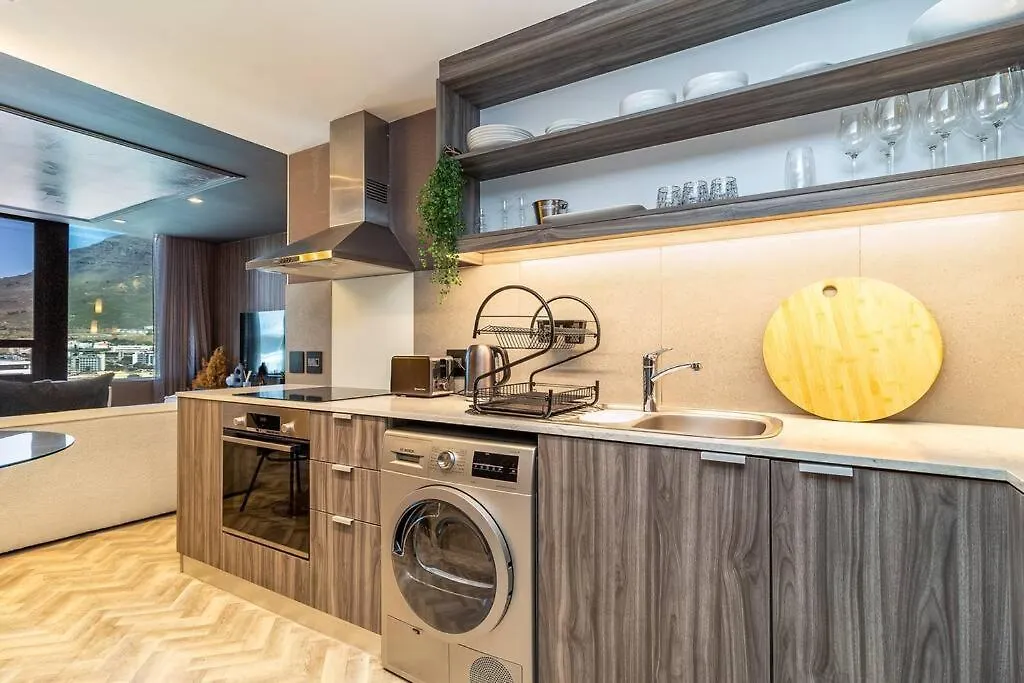 Luxury Elegant Designer Two Bed - Ac & Views Apartment Cape Town 0*,  South Africa